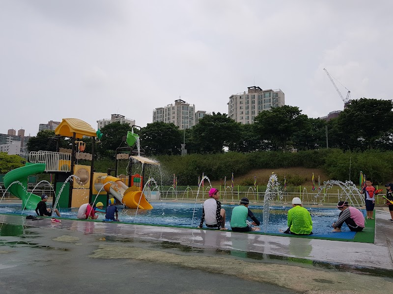 광나루 한강공원 전경 - 놀이터, 자전거공원, 강동구