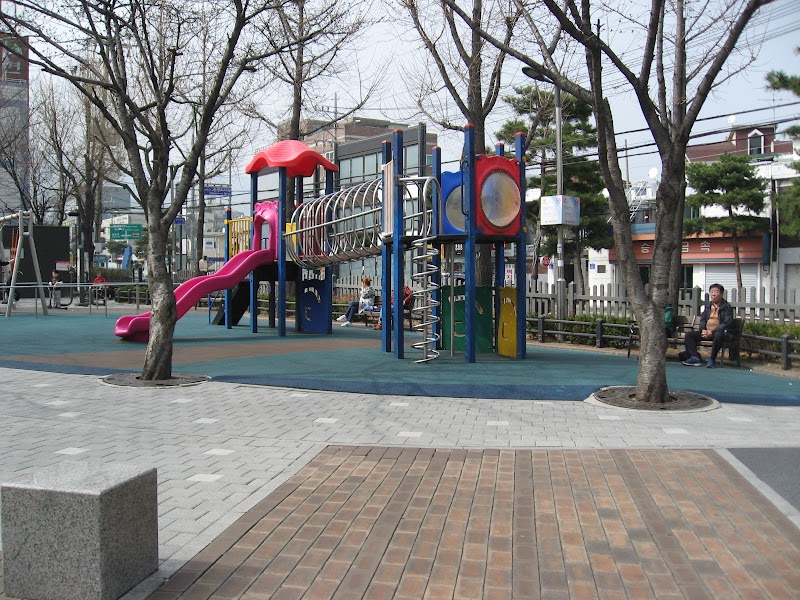 삼각산동 어린이공원 놀이터 - 삼각산동, 강북구 (관련이미지)