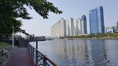 수영강변생태공원